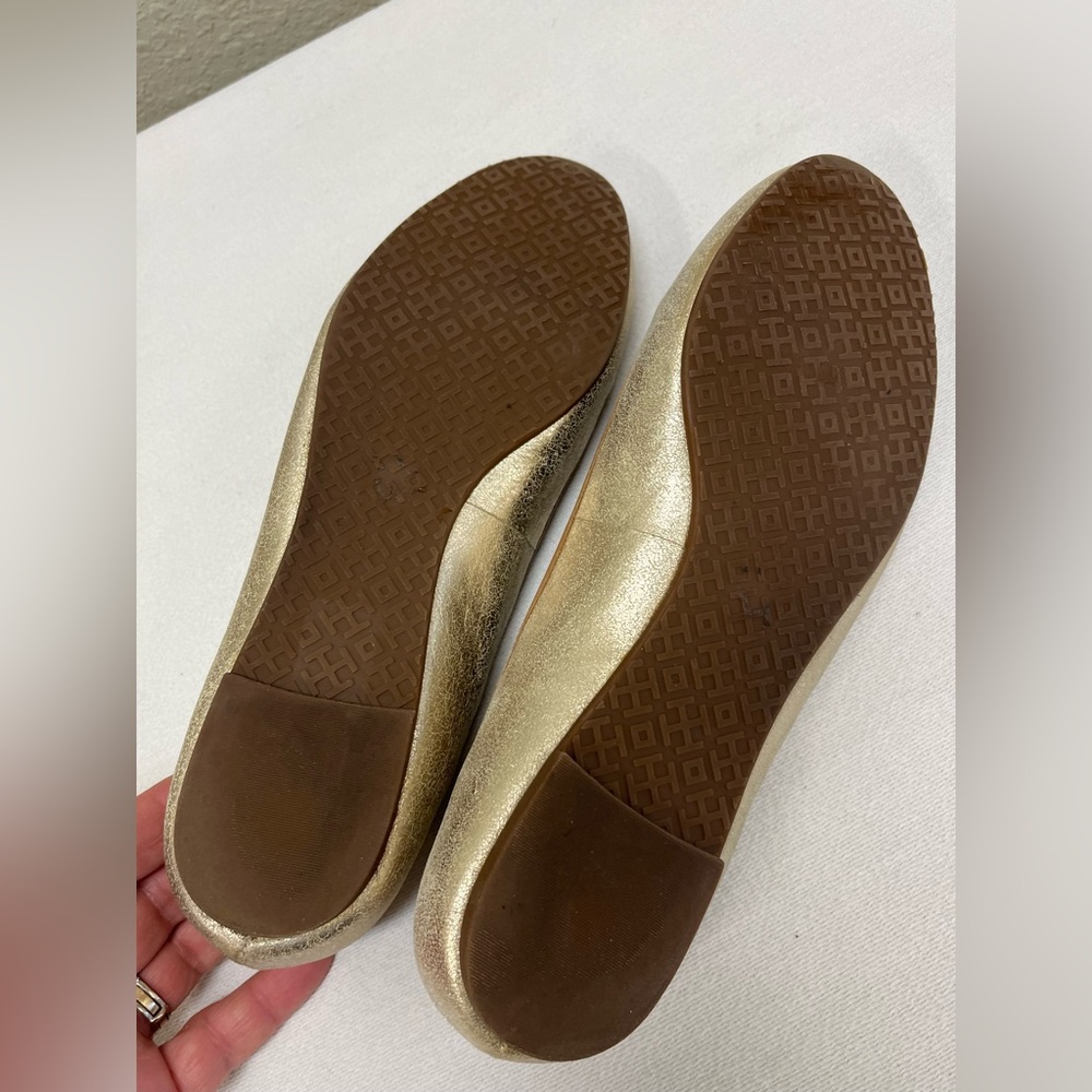 Tory Burch Louisa Gold Tan Ballet Flats 9 - Picture 5 of 8